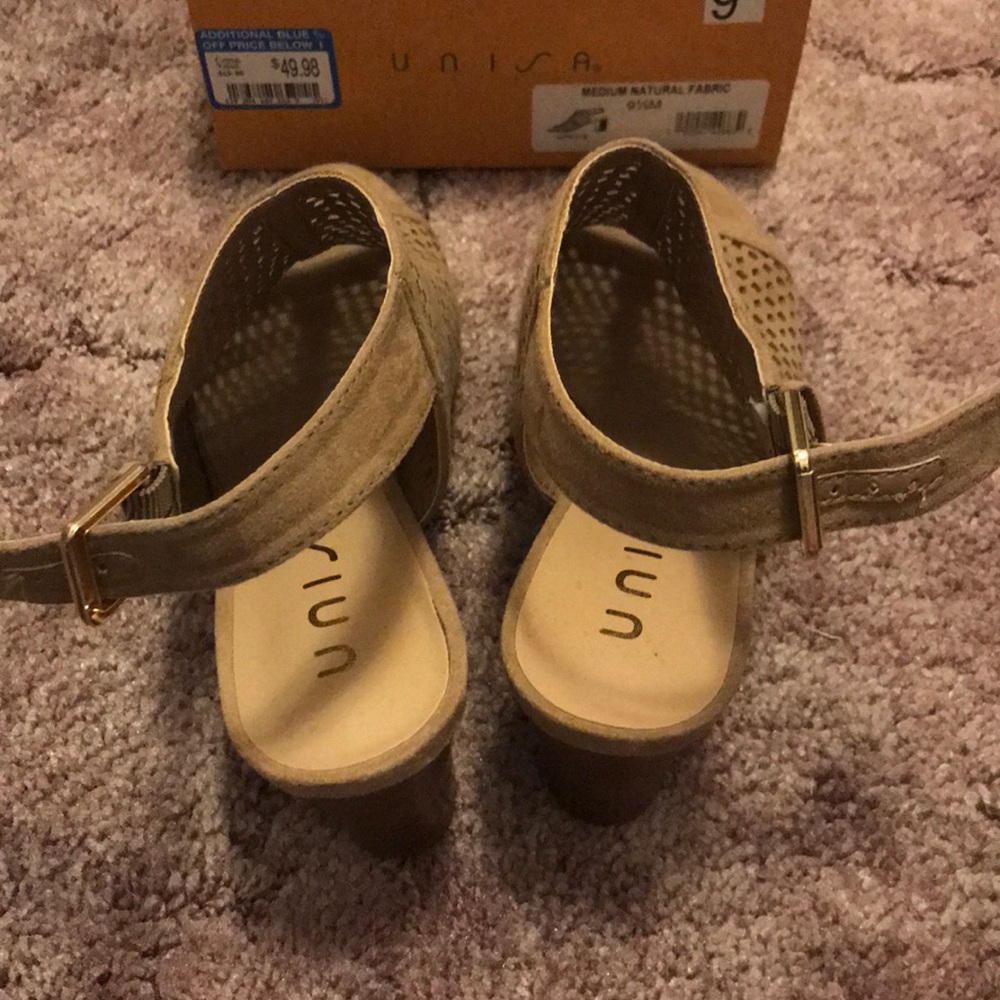 Heels - Picture 2 of 4